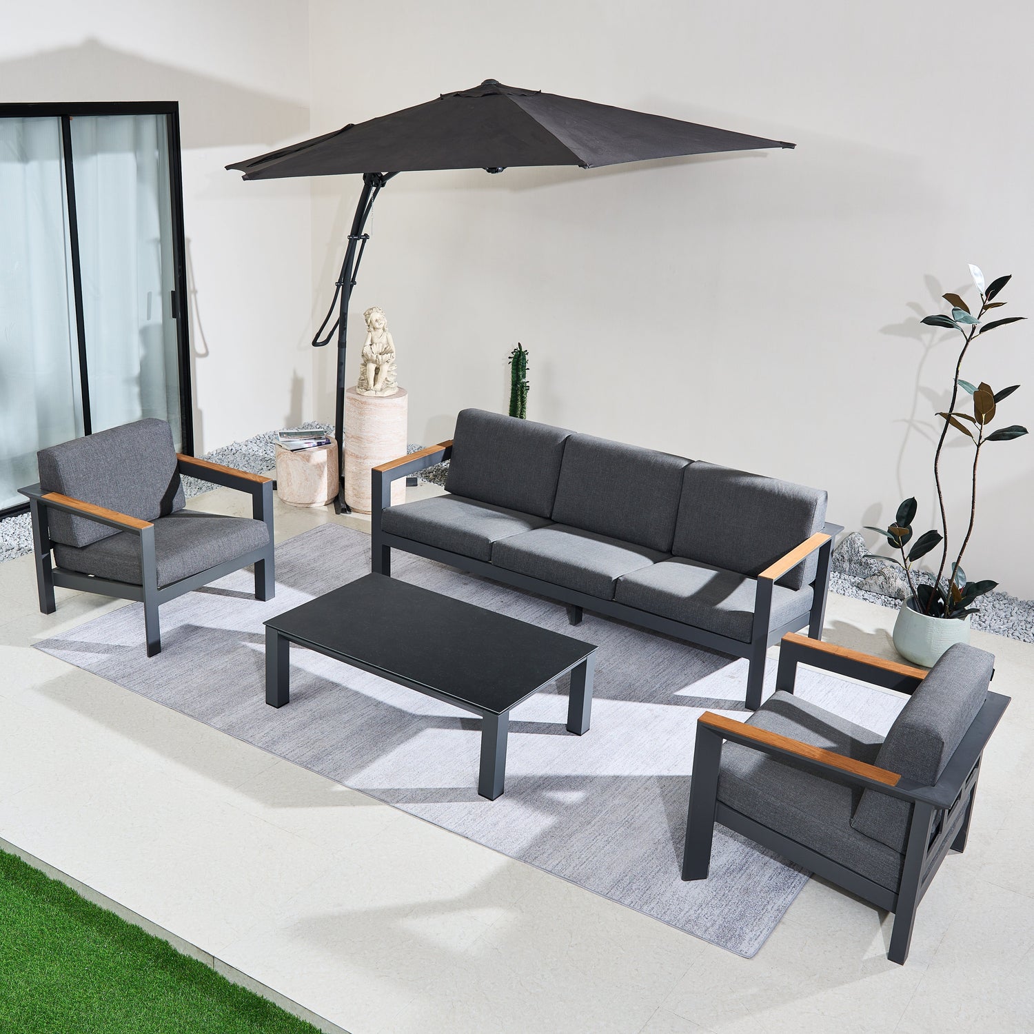 Hosting Outdoors Made Easy: Dining Sets That Elevate Any Event