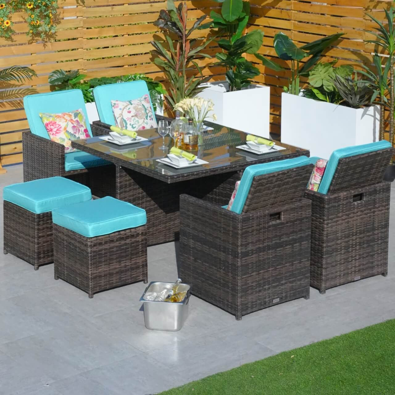 Berlin 4-Seat Outdoor Dining Set – Cube Dining Table ( PAD-3233B)