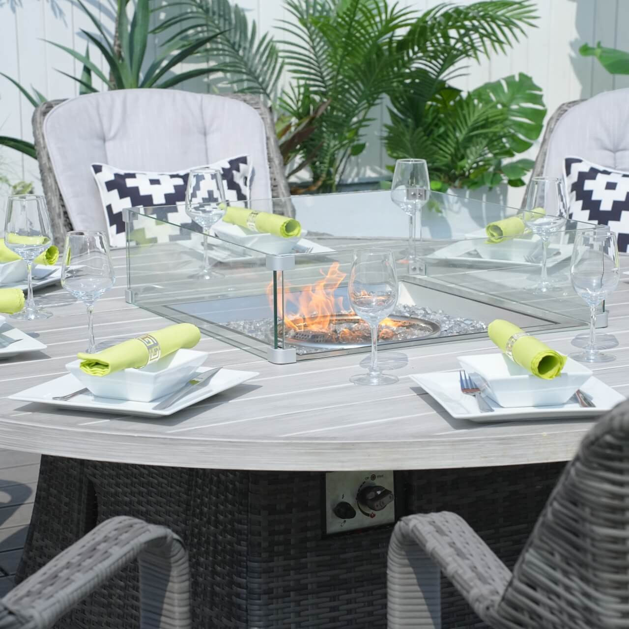 8 Seats Round Fire Pit Set with Aluminium Tabletop & Rattan Chairs 
