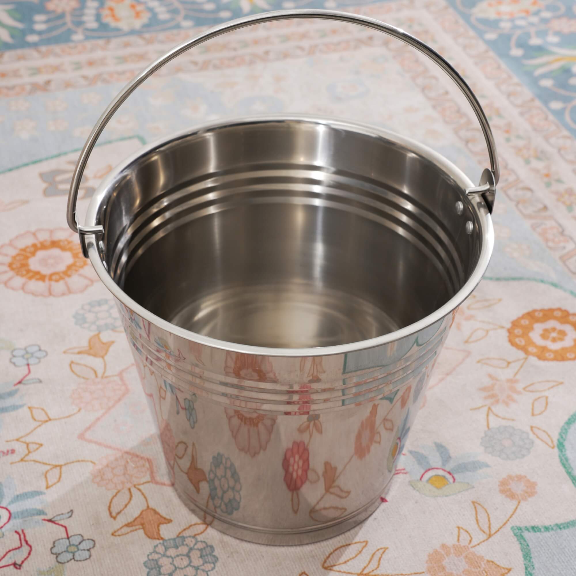 Brown Side Table with Ice Bucket – Terrafab Composite Material（PAT-24917IB）