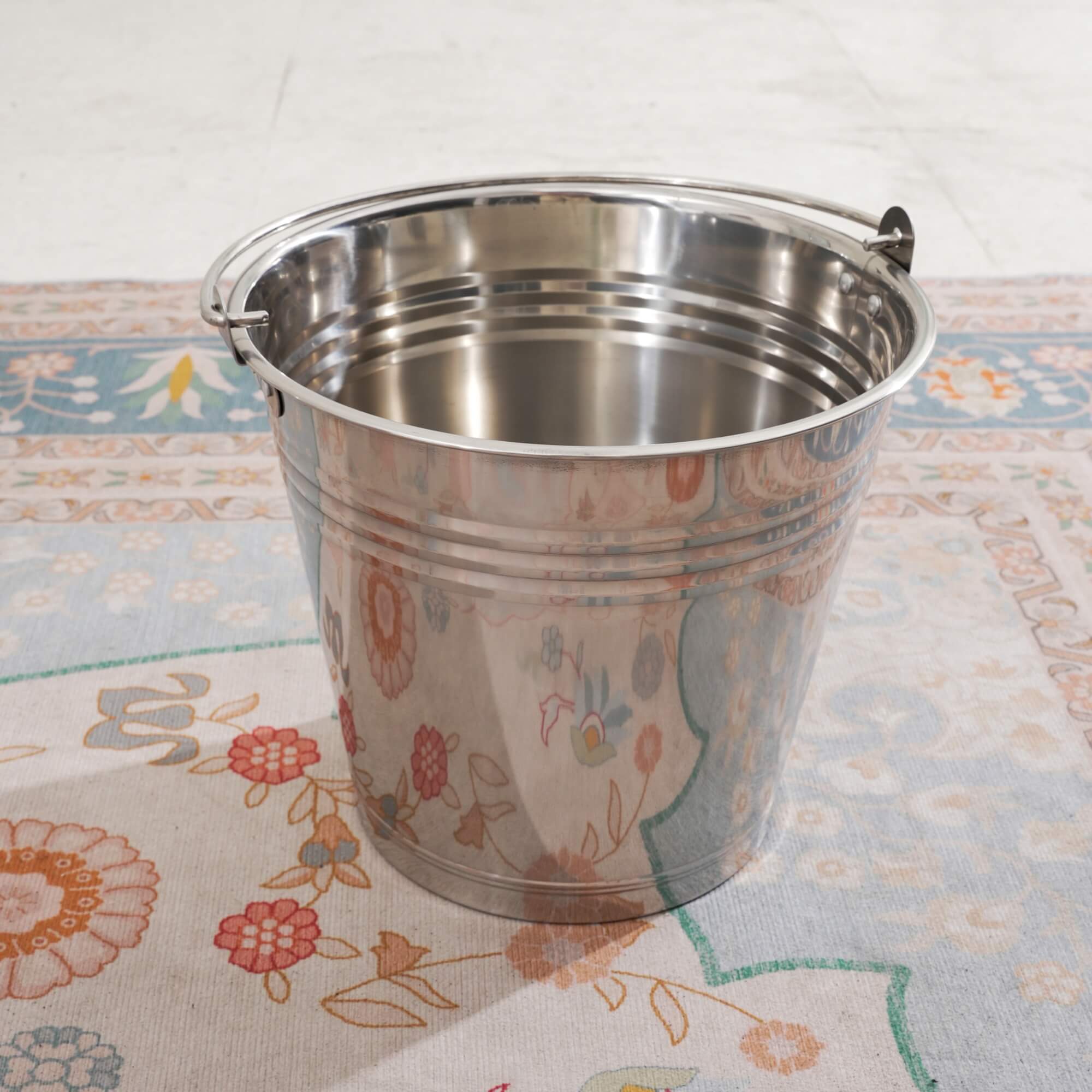 Silver Gray Side Table with Ice Bucket – Terrafab Composite Material（PAT-24918IB）