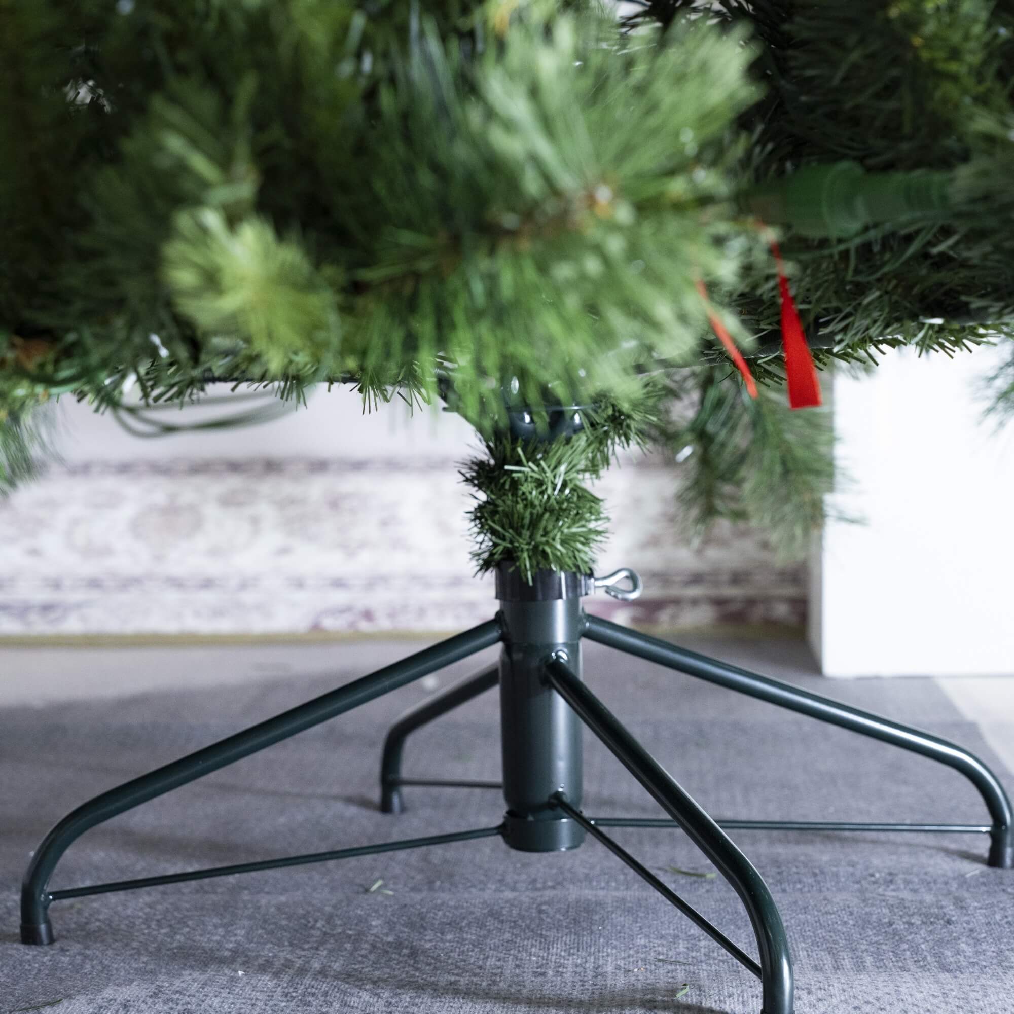Artificial Christmas Tree – Classic Green Holiday Decoration（PJT-2502）