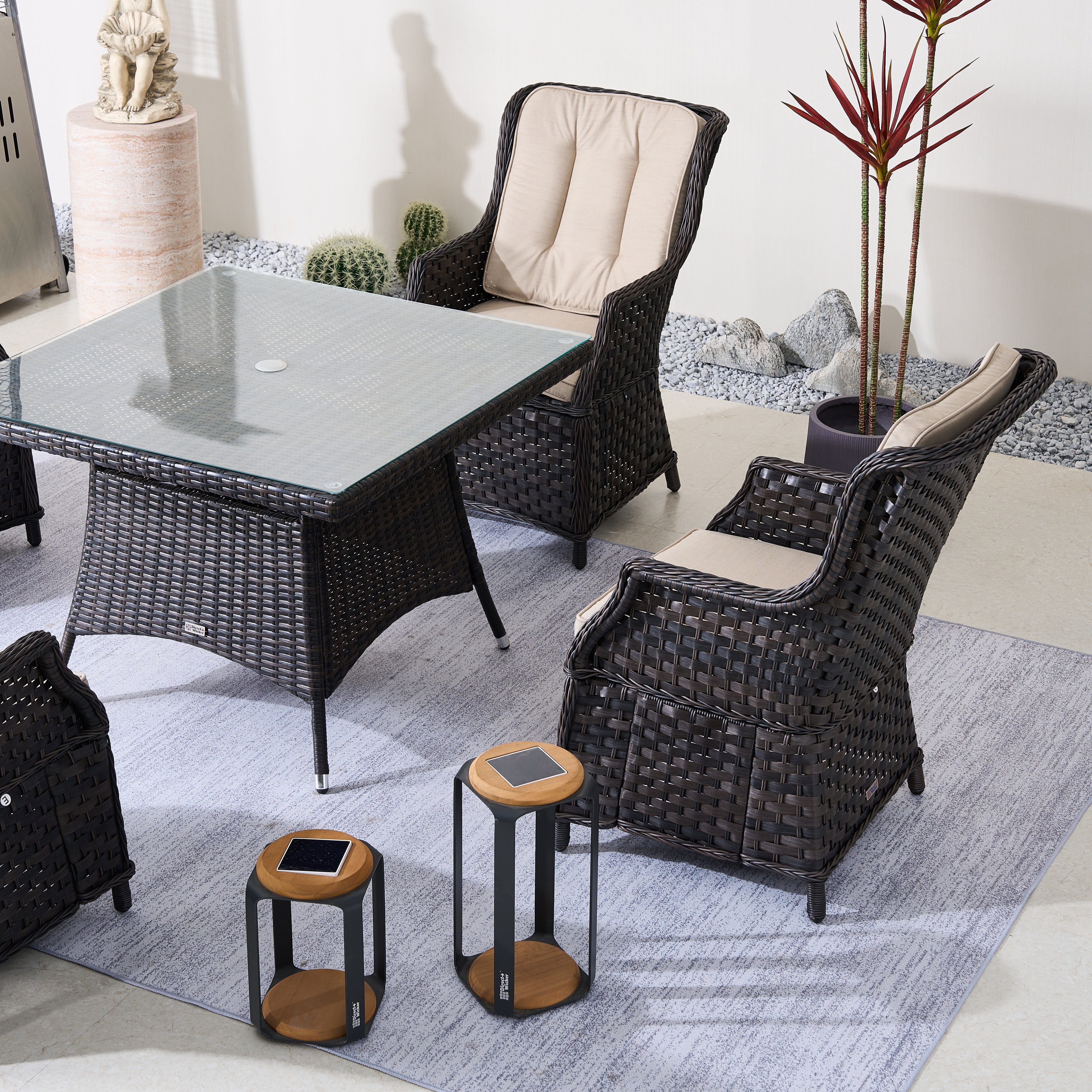 Ravenna 4-Seat Outdoor Dining Set – Squire Dining Table (PAD-1710+010)