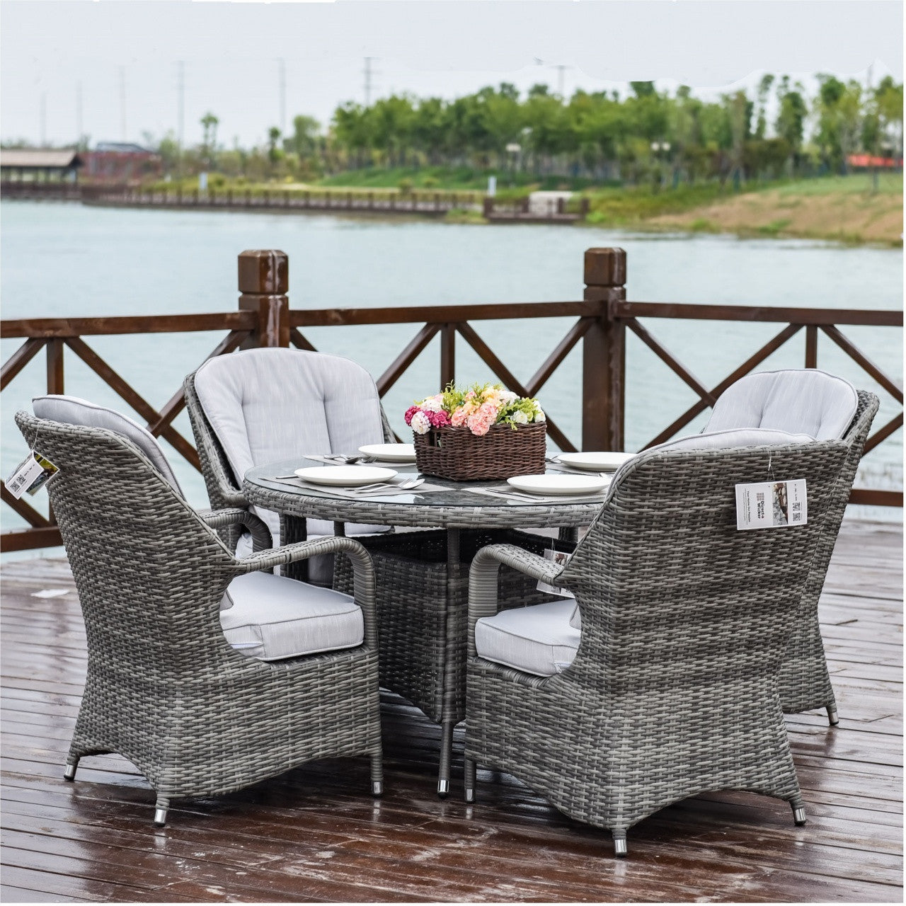 4-Seat Round Outdoor Dining Table (PAD-1709-Table)