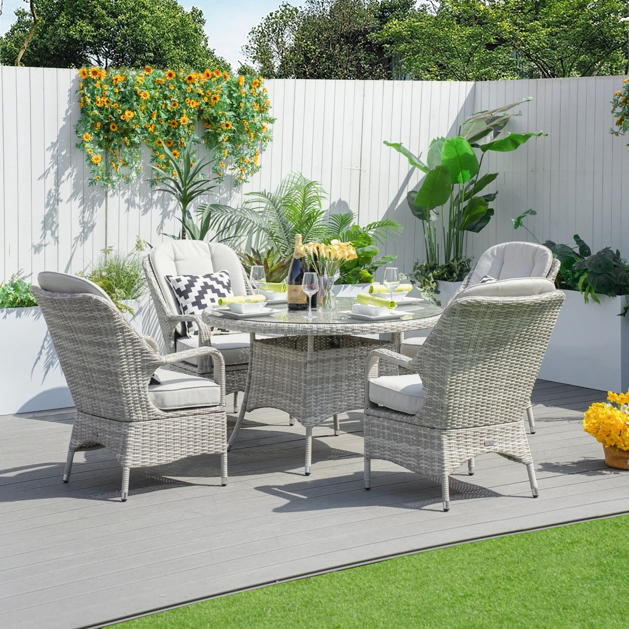 Parma 4-Seat Outdoor Dining Set – Round Dining Table (PAD-1709)