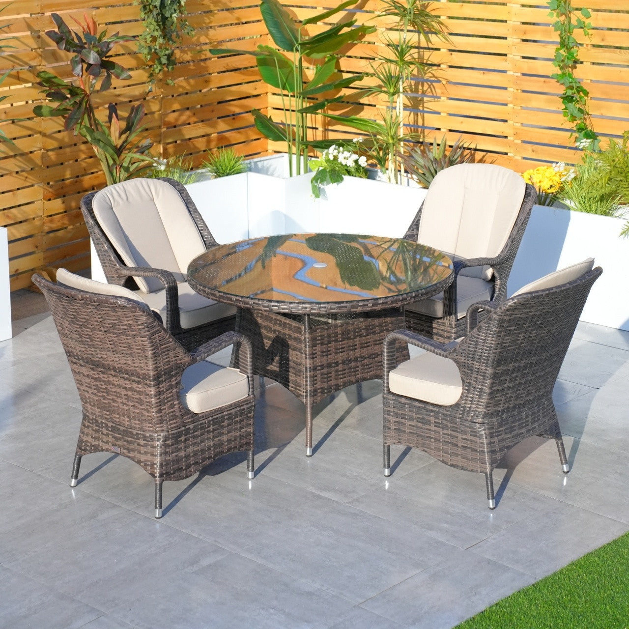 Parma 4-Seat Outdoor Dining Set – Round Dining Table (PAD-1709+009)