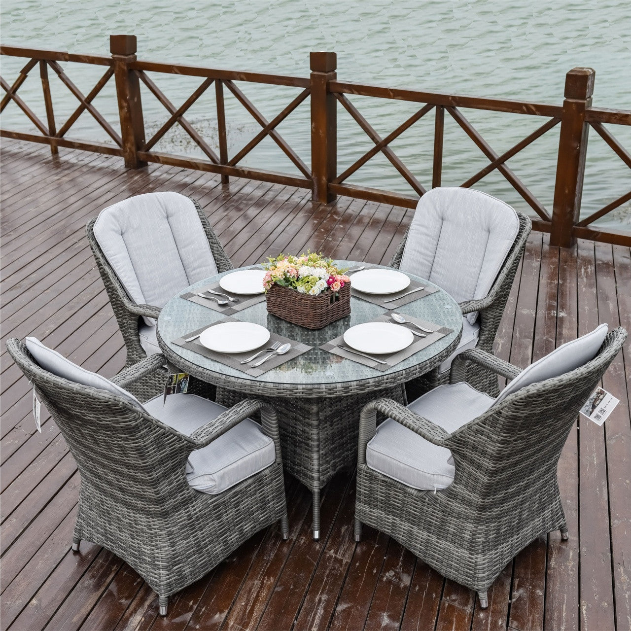 Parma 4-Seat Outdoor Dining Set – Round Dining Table (PAD-1709+009)