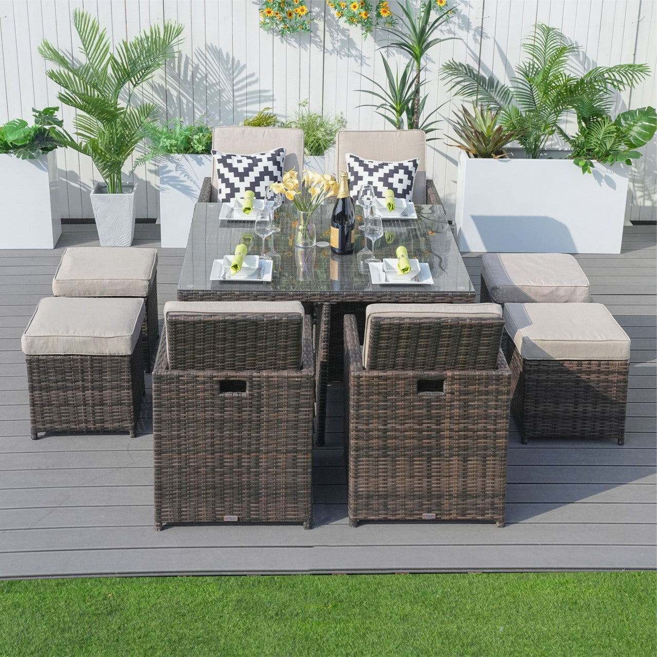 Berlin 4-Seat Outdoor Dining Set – Cube Dining Table ( PAD-3233B)