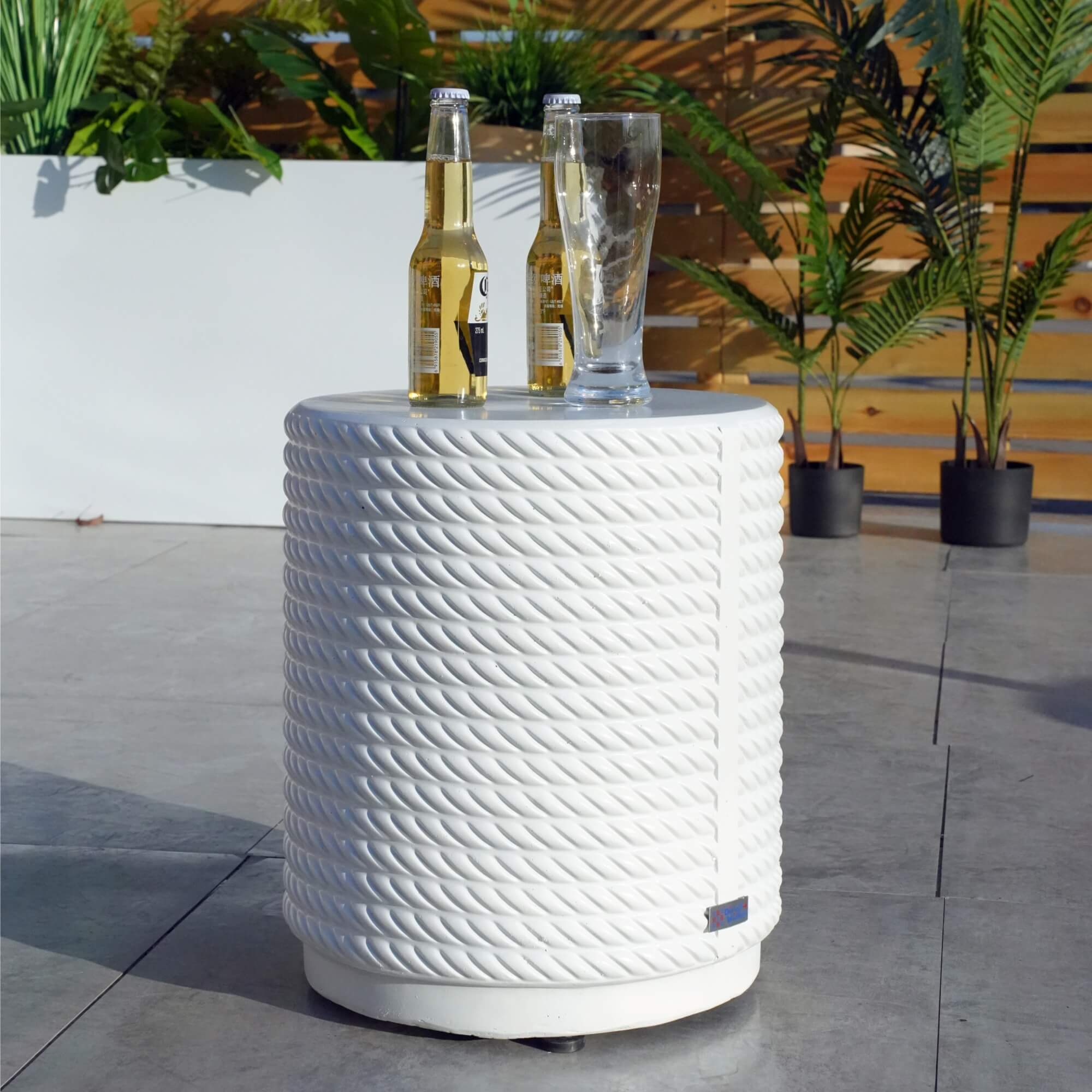 White Waterproof Fashionable Side Table – Durable and Stylish Outdoor Accent