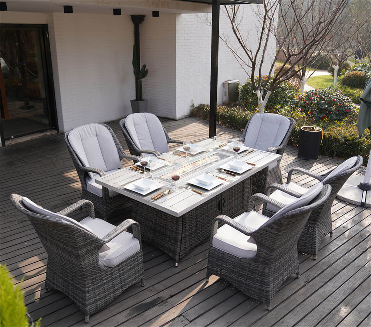6 Seats Gray Rectangular Aluminum Table with Chairs